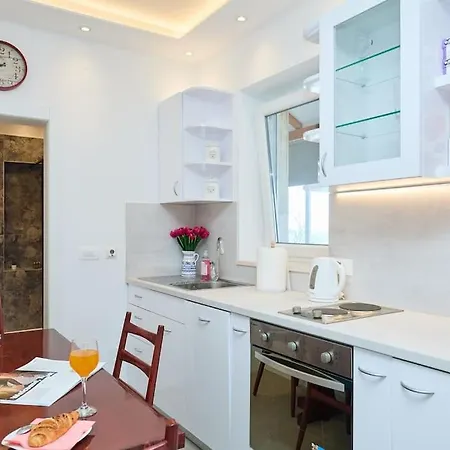 Ana Apartman