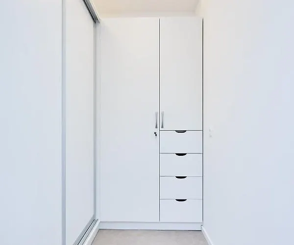 Ana Ντουμπρόβνικ